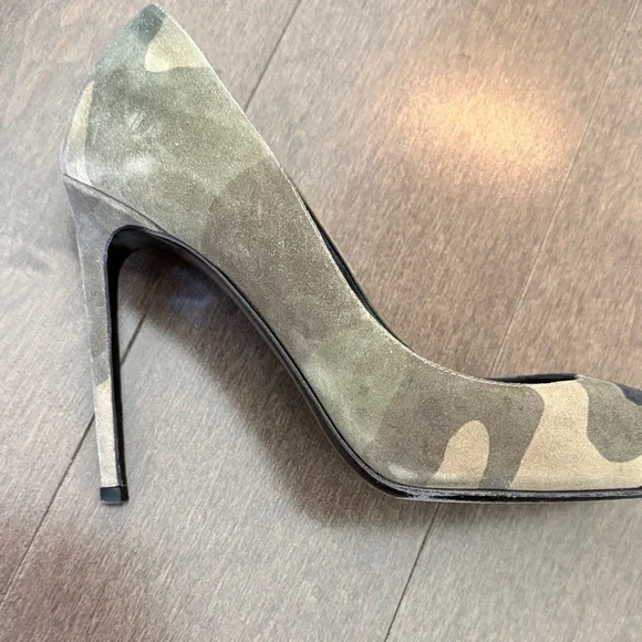 Saint Laurent Black and Gray Camouflage Heels - Picture 4 of 6